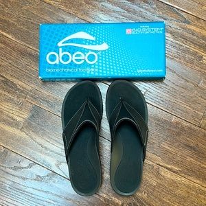 NEW Abeo sandals